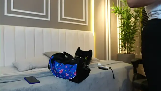 Tayler_Kim from StripChat is Freechat