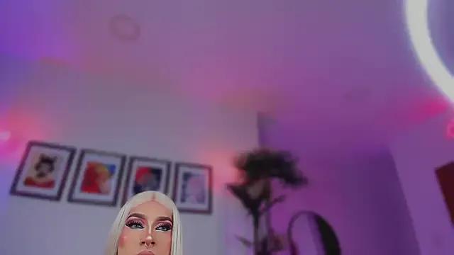 Taylor__foxxx from StripChat is Freechat