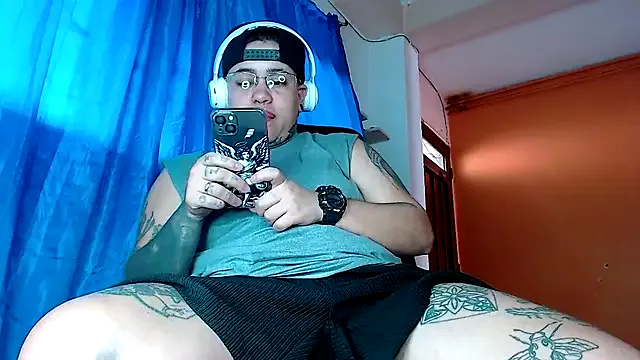 Techno_420_ from StripChat