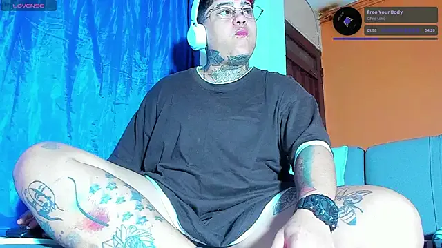 Techno_420_ from StripChat