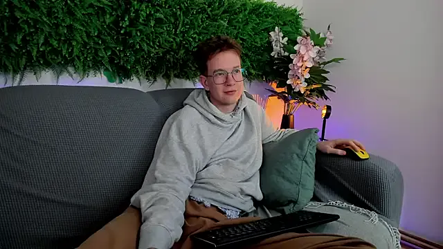 Teddy_Parker from StripChat is Freechat