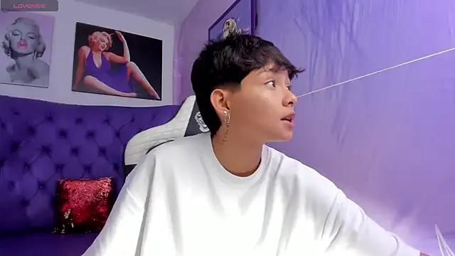 tefi_meow from StripChat is Freechat