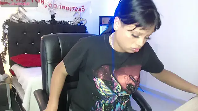 Thalia_honey from StripChat is Freechat