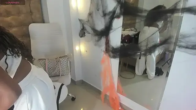 ThaliaOcean from StripChat is Freechat