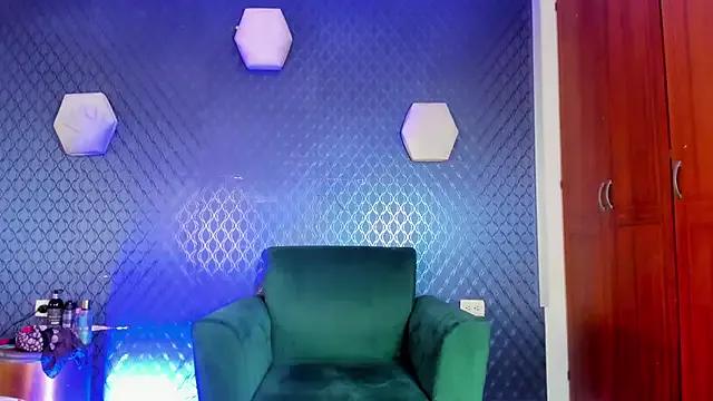 thania_777 from StripChat is Freechat