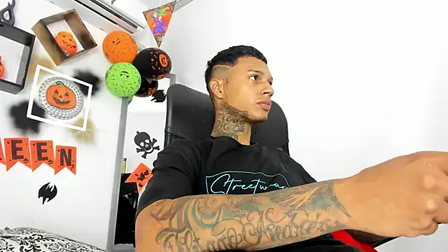 The_boy_dreams1 from StripChat is Freechat