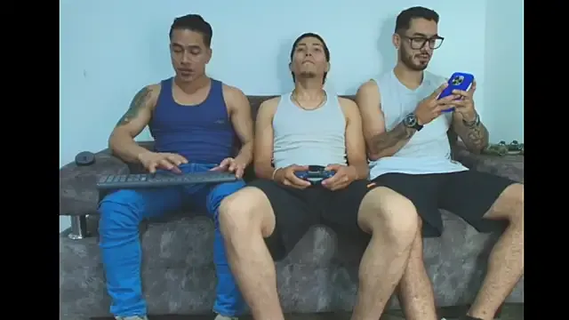 Girls: try live performances with matured performers, from dancing to quirks, in a variety of beautiful sex cams.