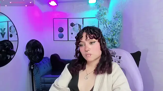 Theia_moon from StripChat