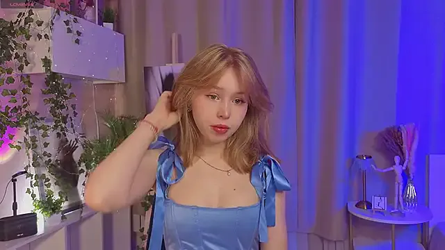 TheolaLonghofer from StripChat is Freechat