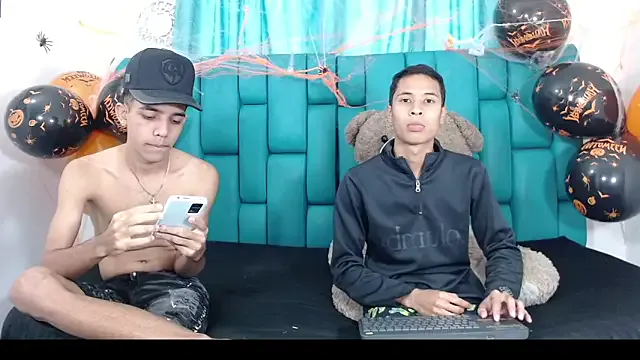 Theprince_hot from StripChat is Freechat