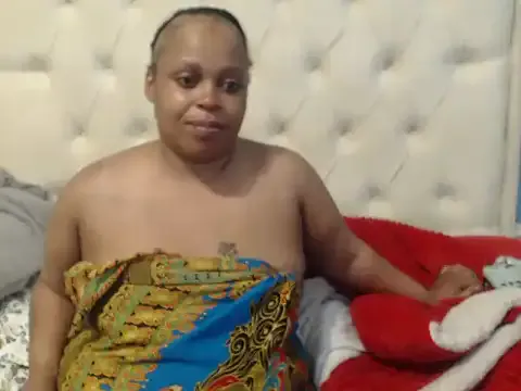 THESHORTQUEEN from StripChat is Freechat