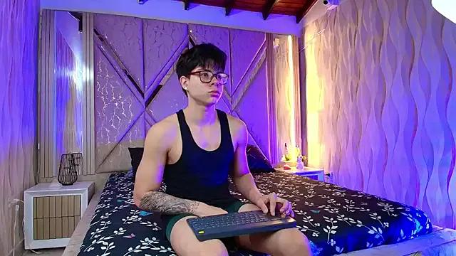 Theskinnyboys from StripChat is Freechat