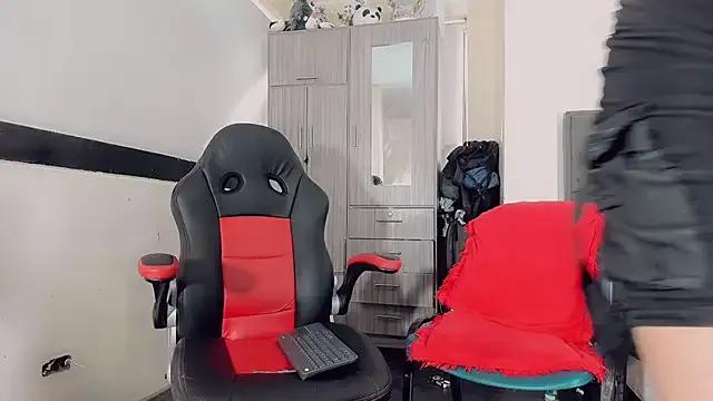 thiara_veky from StripChat is Freechat