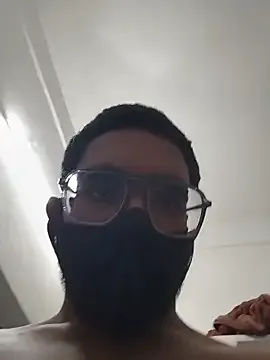 Thick-Tease from StripChat is Freechat