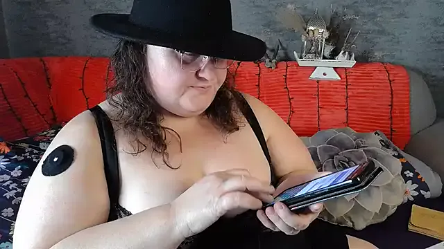 ThickBones from StripChat is Freechat