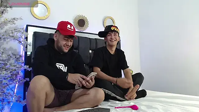 Girls: try live performances with matured performers, from dancing to quirks, in a variety of beautiful sex cams.