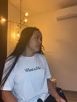 TiffanyyLam from StripChat