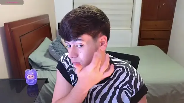 Tightncuteass from StripChat