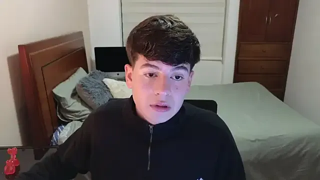 Tightncuteass from StripChat