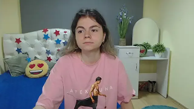 Girls: try live performances with matured performers, from dancing to quirks, in a variety of beautiful sex cams.