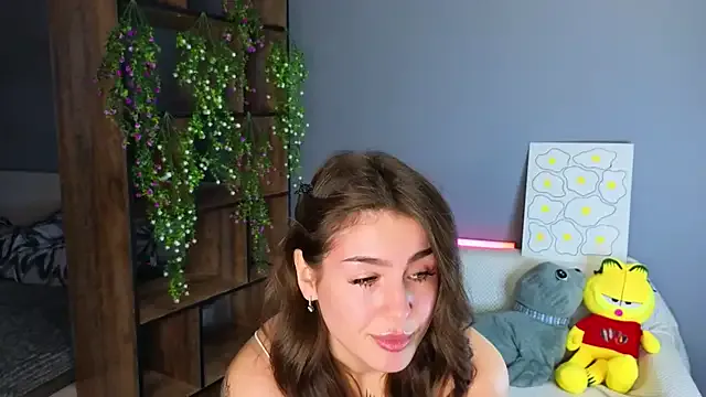 TinyMollys from StripChat is Freechat