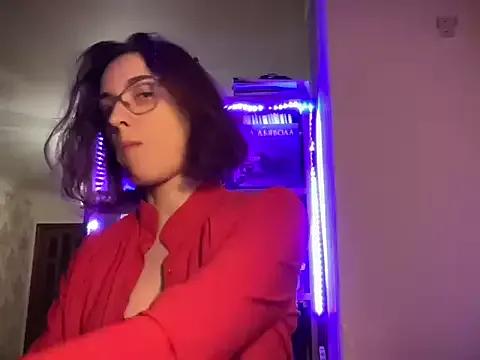 Tomiriss from StripChat is Freechat