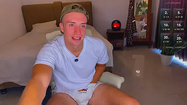Tommy_cumfinger from StripChat