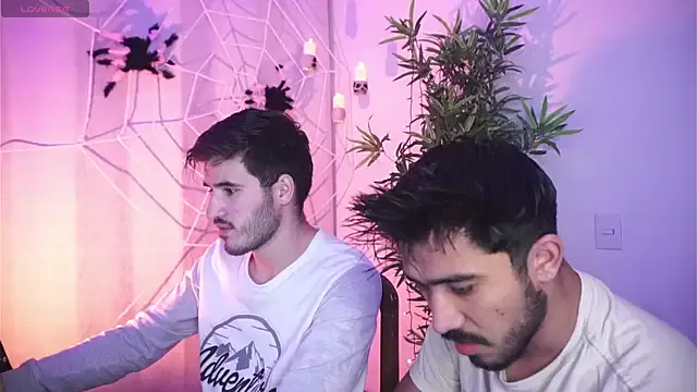 Girls: try live performances with matured performers, from dancing to quirks, in a variety of beautiful sex cams.