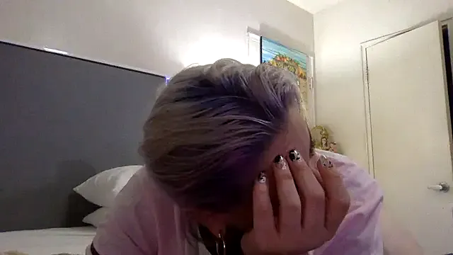 toomuchofafreak from StripChat is Freechat