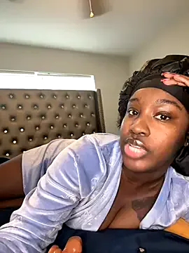 ToyaThick from StripChat is Freechat