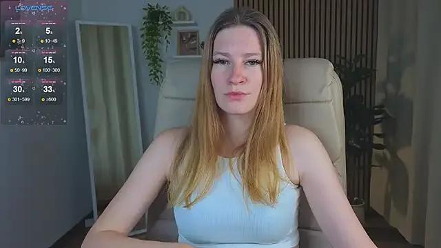 travelerrrr from StripChat is Freechat
