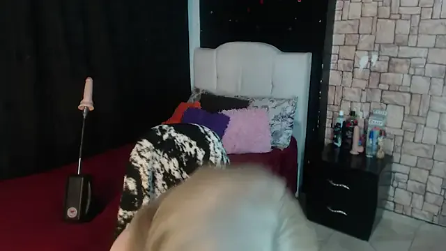 Trinitty_fier from StripChat is Freechat