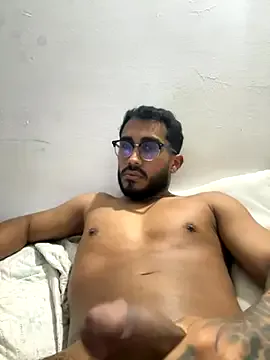 TU-MORENOO from StripChat is Freechat