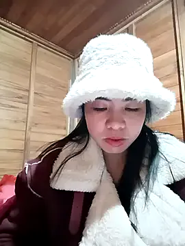 tulipsexy from StripChat is Freechat