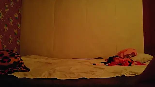 TwerkingCheerleader from StripChat is Freechat