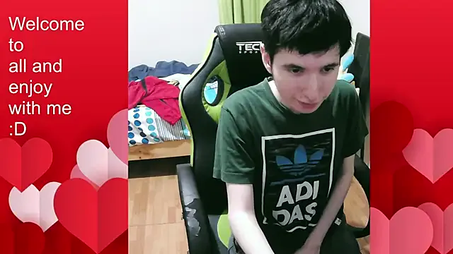 Twink_martinboy from StripChat is Freechat