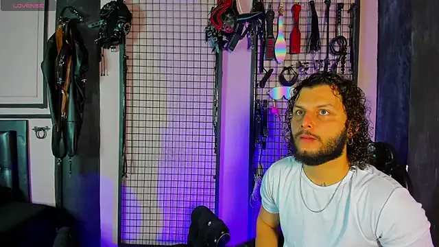 Twisted_Fantasy from StripChat