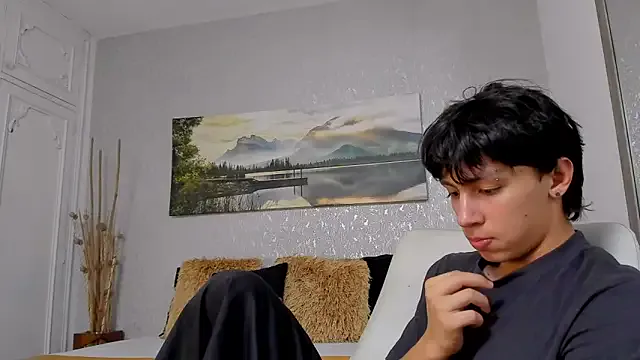 Tyler_durten from StripChat is Freechat