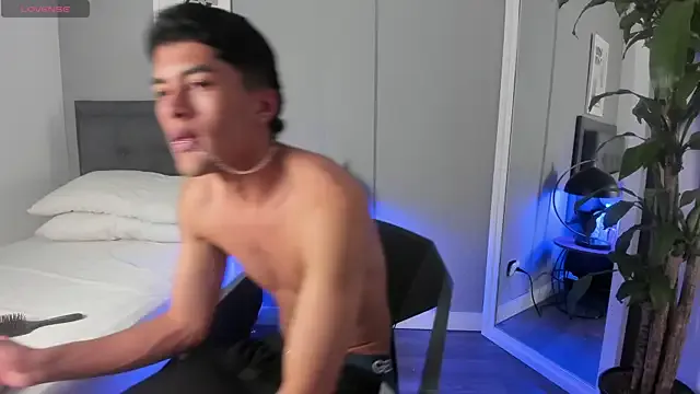 Girls: try live performances with matured performers, from dancing to quirks, in a variety of beautiful sex cams.