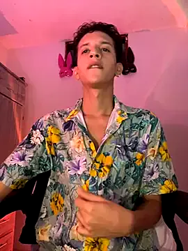 tylernova from StripChat is Freechat