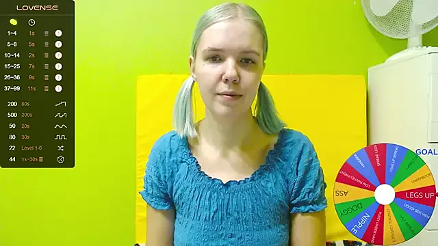 Ultra_Meow from StripChat is Freechat