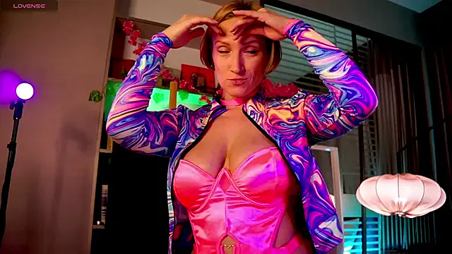 UmaTruewoman from StripChat