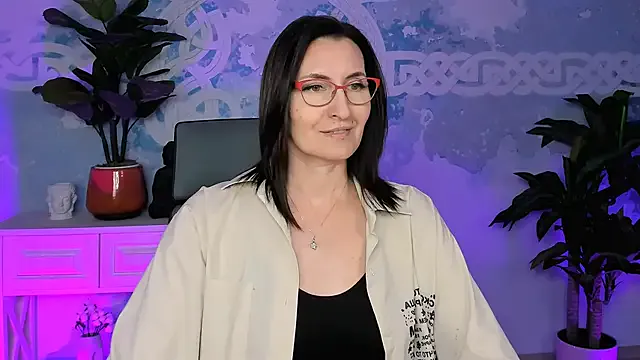 UnaTerra from StripChat is Freechat