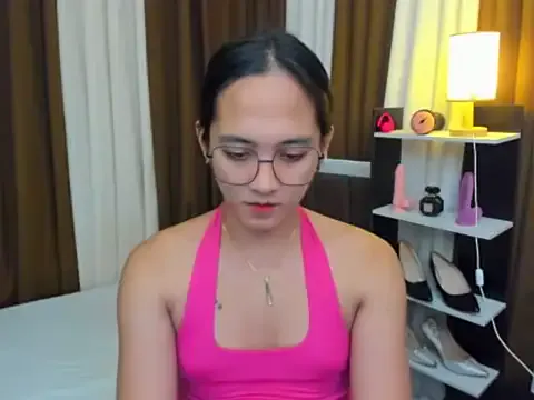 URHottestAngel from StripChat