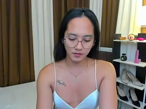 URHottestAngel from StripChat is Freechat