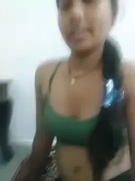 Vaani_Cutie from StripChat is Freechat