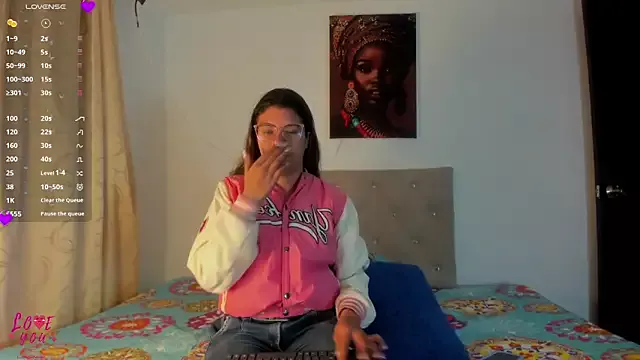 Girls: try live performances with matured performers, from dancing to quirks, in a variety of beautiful sex cams.