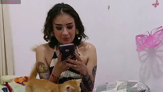 Girls: try live performances with matured performers, from dancing to quirks, in a variety of beautiful sex cams.