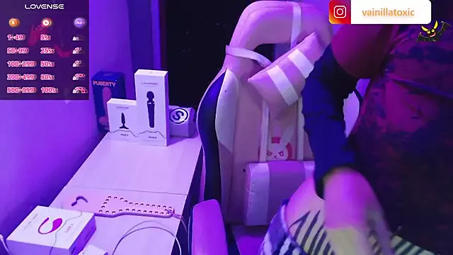 Girls: try live performances with matured performers, from dancing to quirks, in a variety of beautiful sex cams.