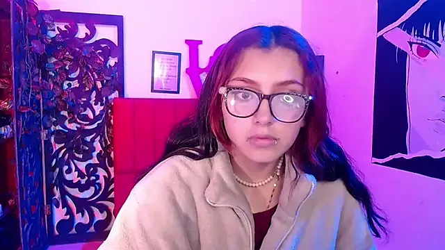 vaiolet_johansson from StripChat is Freechat